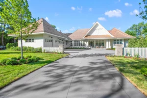 Concrete driveway and house in Spring Hill, Florida
